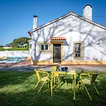 Pinha Da - Beach, Pool, Surf Getaway Work And Play Colares