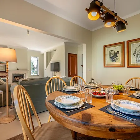 Pinha Da - Beach, Pool, Surf Getaway Work And Play Ferienhaus
