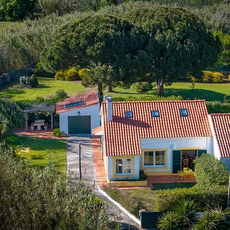 Casa vacanze Pinha Da - Beach, Pool, Surf Getaway Work And Play Colares